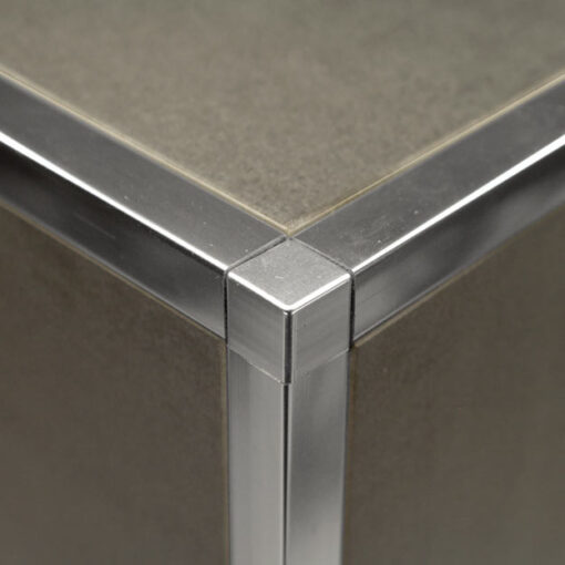 Alternative view of Corner - Suit MCA/ MCG