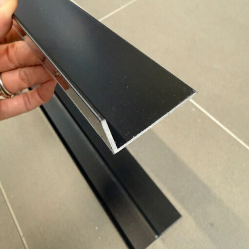 Kc Geometric Aluminium Angle 1.4mm x 3m Matt Black